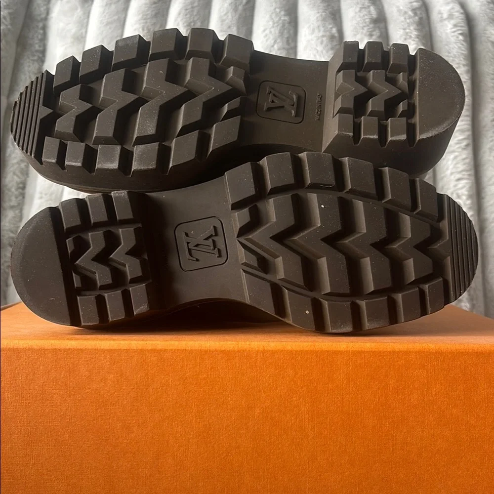 Louis Vuitton Olive Green Boots Size 36 1/2 - Picture 2 of 5